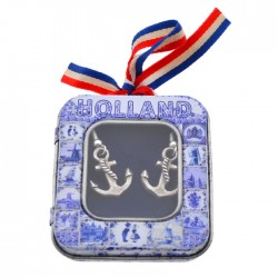 Zeeuws Meisje anchor earrings in Delft blue gift box Zeeuws Meisje anchor earrings in Delft blue gift box