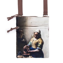 Robin Ruth - Oliver Art - Passport shoulder bag Milkmaid Vermeer Robin Ruth - Oliver Art - Passport shoulder bag Milkmaid Vermeer