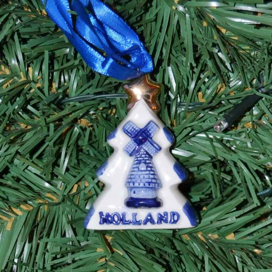 Ceramic Christmas pendant in Delft blue with windmill, gold star and the text Holland.