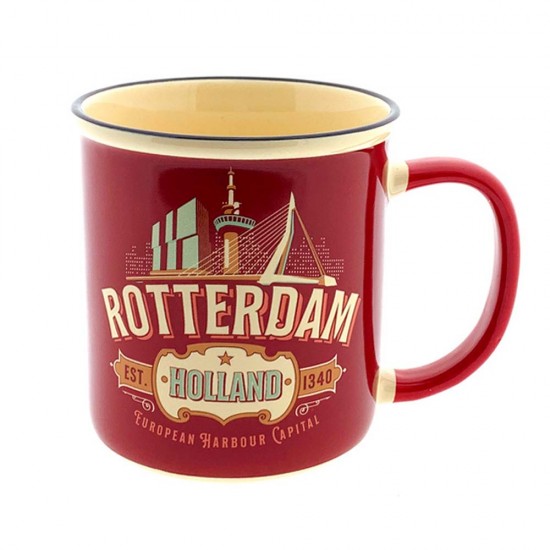Rode mok met een bijzondere opdruk van de skyline van Rotterdam en de tekst: European Harbour Capital. Deze beker zit verpakt in een fraai bedrukt geschenkdoosje