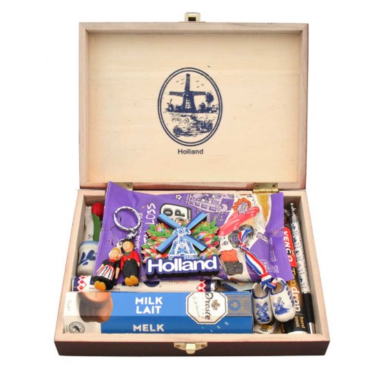 A luxurious wooden gift box filled with popular Dutch souvenirs and delicacies.
