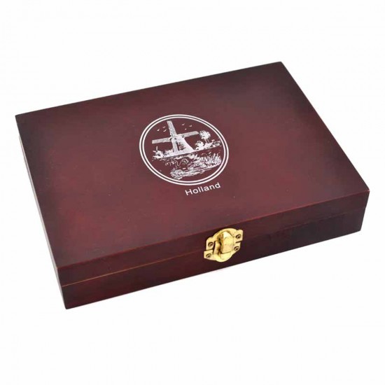 A luxurious wooden gift box filled with popular Dutch souvenirs and delicacies.