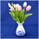 Strauß Real Touch Tulpen in der Farbe Rembrandt zartes Rosa. Der Tulpenstrauß besteht aus 7 30 cm langen Tulpen in verschiedenen Blütestadien.