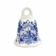 Eine Weihnachtglocke aus Delfter Blau Steingut klassisch dekoriert. Ein bekannter Weihnachtsbaumschmuck aus der Sammlung von Royal Delft (De Koninklijke Porceleyne Fles). Diese Weihnachtsglocke ist mit einer Windmühle in einer Landschaft in Kombination mi Eine Weihnachtglocke aus Delfter Blau Steingut klassisch dekoriert. Ein bekannter Weihnachtsbaumschmuck aus der Sammlung von Royal Delft (De Koninklijke Porceleyne Fles).