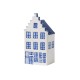 Delfts blauw miniatuurtje van een grachtenhuis met trapgevels. Dit is het eerste huisje uit een serie van 5. Verzamel meerdere huisjes en Decoreer een leuke plek in huis met een straatje van Delfts blauwe  grachtenhuisjes.