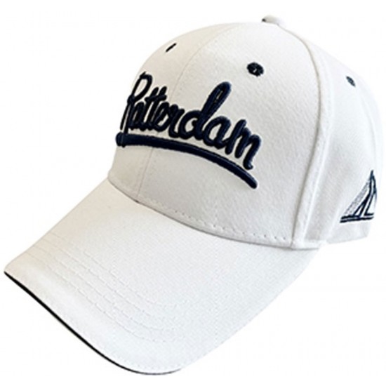 Weiße Baseballkappe mit dem in marineblau aufgestickten Text „Rotterdam“ auf der Kappe. Auf der linken Seite der Kappe ist das Symbol der Erasmusbrücke aufgestickt.