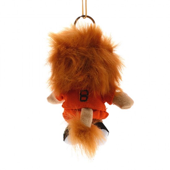 Oranger Löwen-Schlüsselanhänger. Niedlicher Plüschlöwe in orangefarbener Sportuniform mit der Rückennummer 8. Schlüsselanhänger für Fans niederländischer Sportmannschaften.