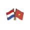 Reversspeld vlaggenpin Nederland - Vietnam