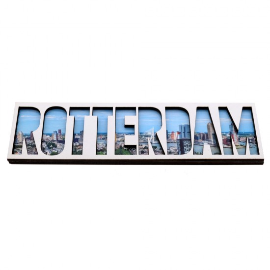 2D koelkastmagneet met gestanste letters Rotterdam met op de achtergrond een kleurenfoto van de skyline van Rotterdam
