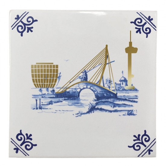 Delfts blauwe tegel Delft to Rotterdam uit de Goldie tiles collectie van Royal Delft. Goldie Tiles, De Delfts Blauwe tegels met een gouden knipoog. Verpakt in kartonnen lijstje met certificaat.