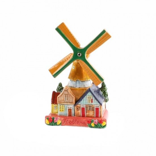 Farbige Keramik-Windmühle in einer Dorfszene mit Tulpen und Holland