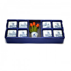 Schokoladengeschenk Delfter blaue Fliese rote Tulpen Schokoladengeschenk Delfter blaue Fliese rote Tulpen