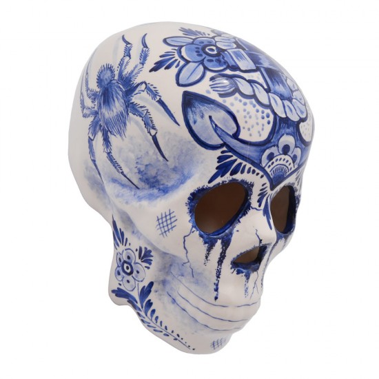 Totenkopf Delfter Blau Tattoo-Stil handbemalt