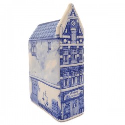 Canal house delft blue grocery store