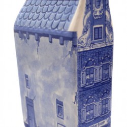 Canal house delft blue fish shop